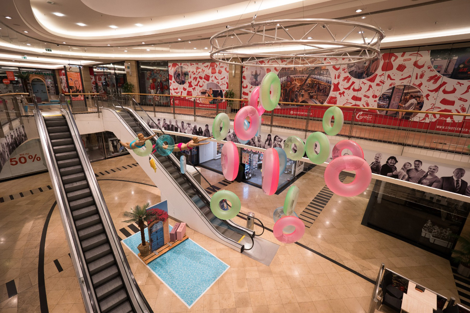 Visuelles Marketing: Dekoration Shopping Center